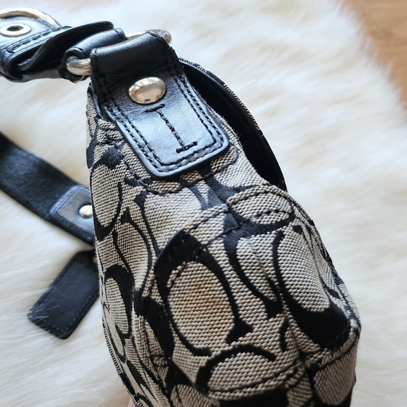 Coach Y2K Vintage Signature Soho Bag - Picture 6 of 14